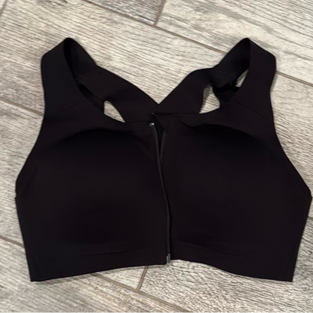 Lululemon Enlite bra 34 D